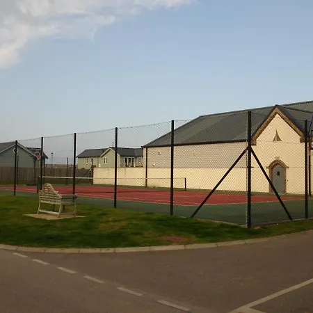 Sunrise Corner, The Bay Filey, Wi-fi, Pets, Pool Apartment Filey